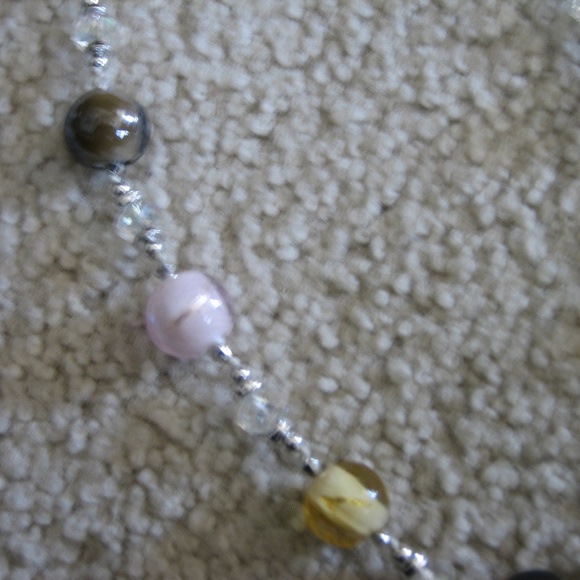 Long multi-color marble bead necklace - Picture 5 of 5
